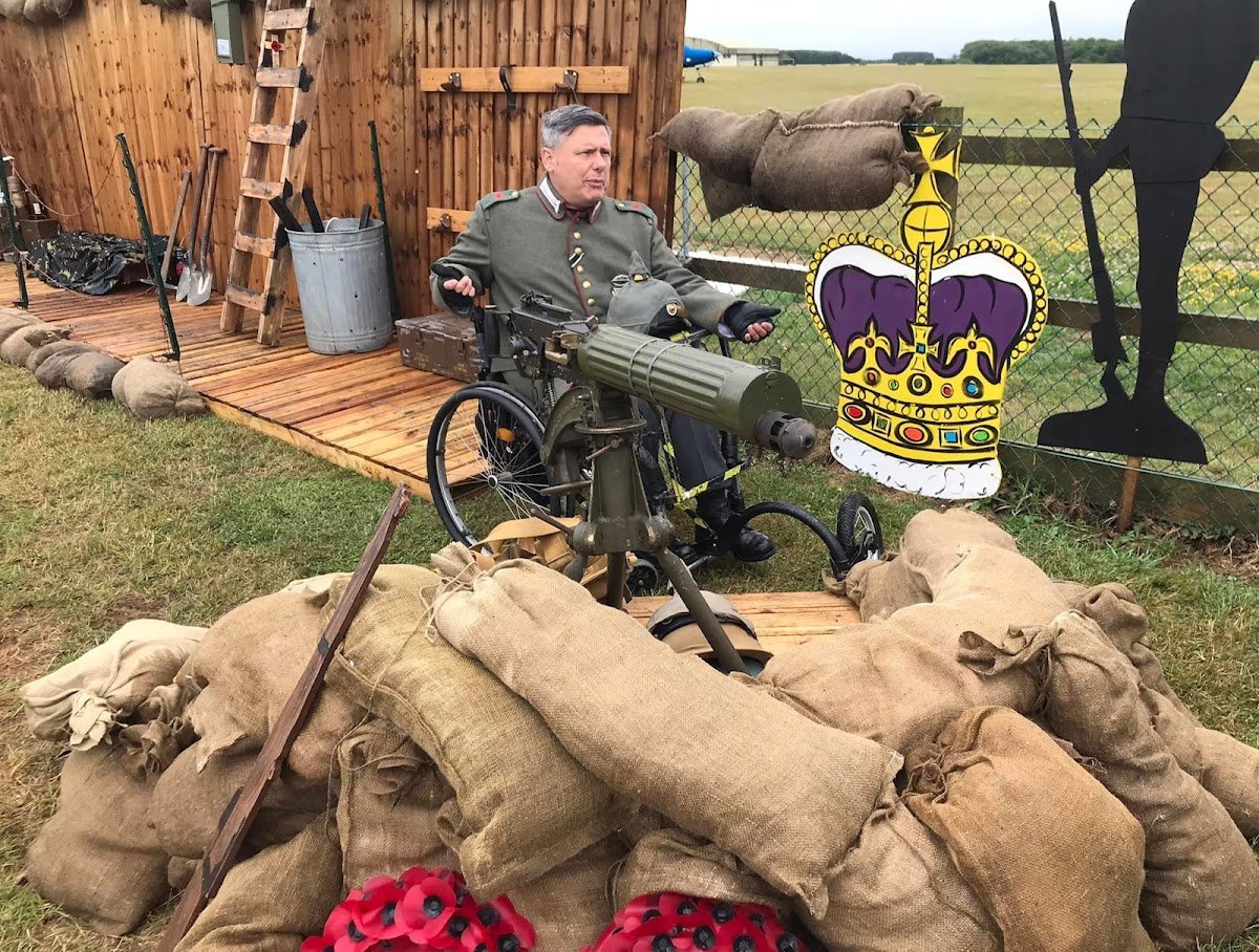 Abbey Loos - Photo 4