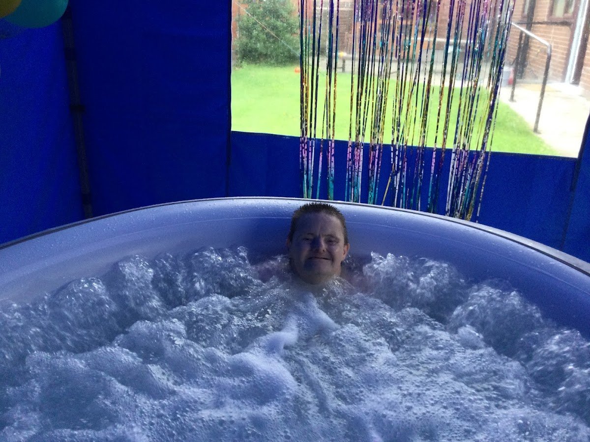 Lovely Bubbly Hot Tub Hire Ltd - Photo 4