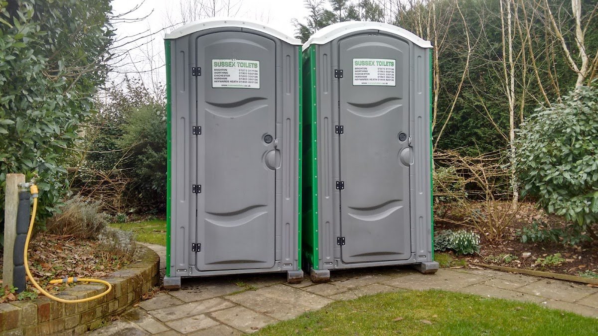 Sussex Toilets (Crawley) - Photo 4